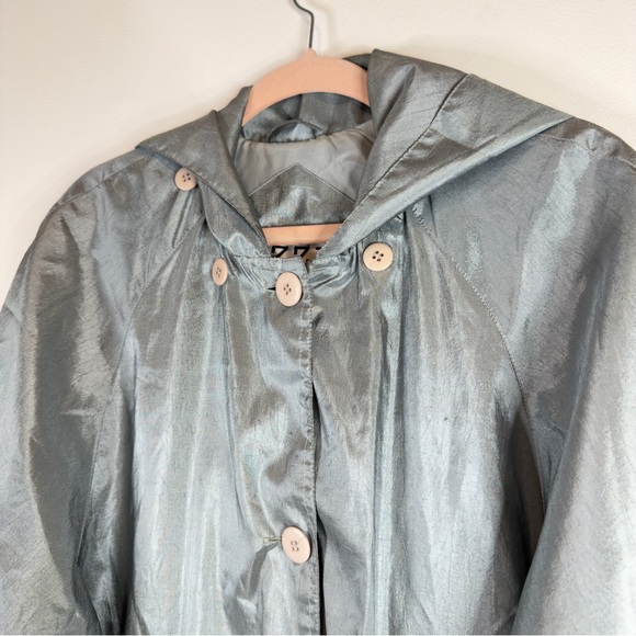 Vintage IZZI Silver Metallic Hooded Windbreaker Jacket - Women's Size Large - Picture 11 of 12